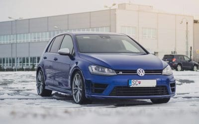 Jeunes conducteurs : vers une régulation de la puissance automobile pour plus de sécurité ?
